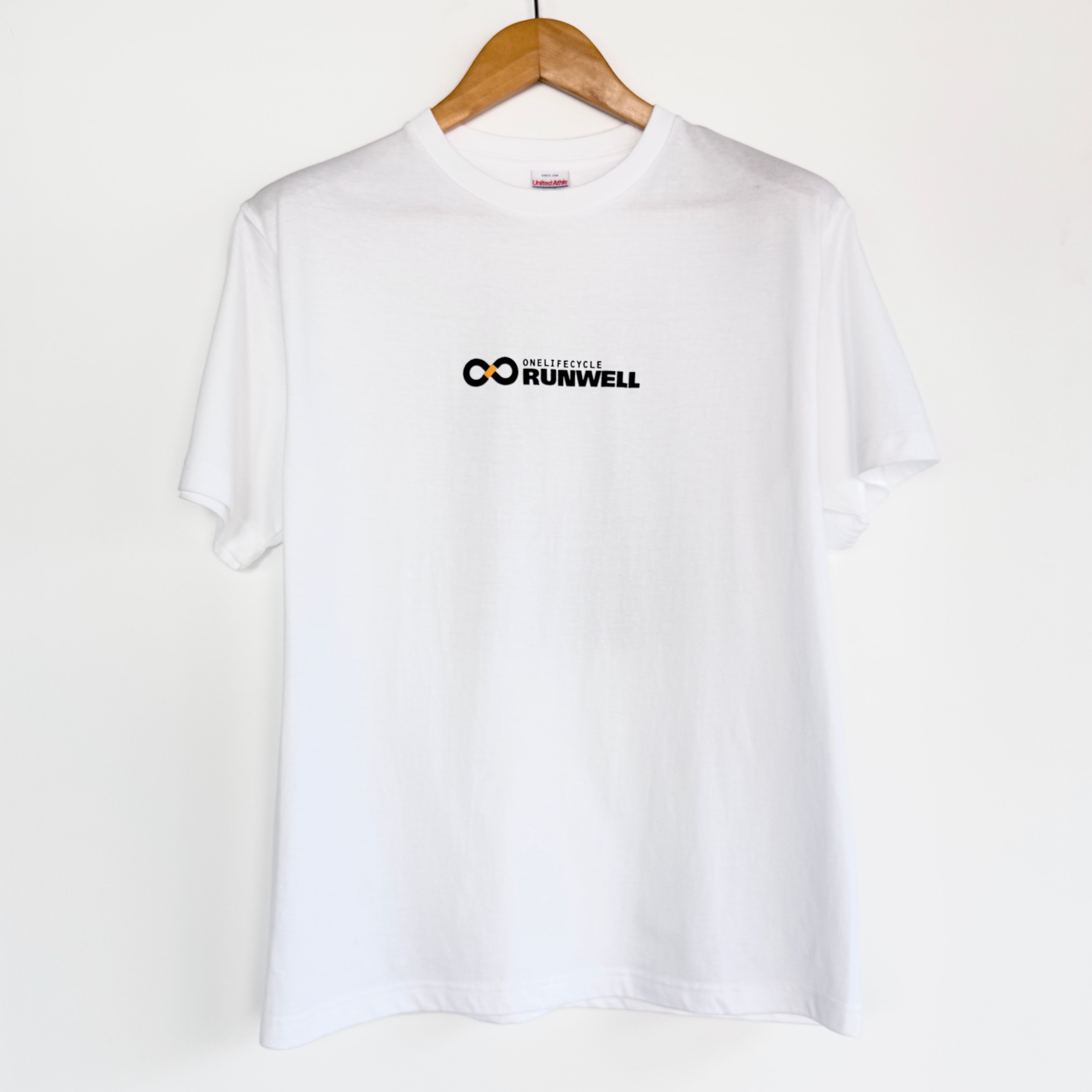 Released on May 20th] Collab LOGO T-shirt – RUNWELL